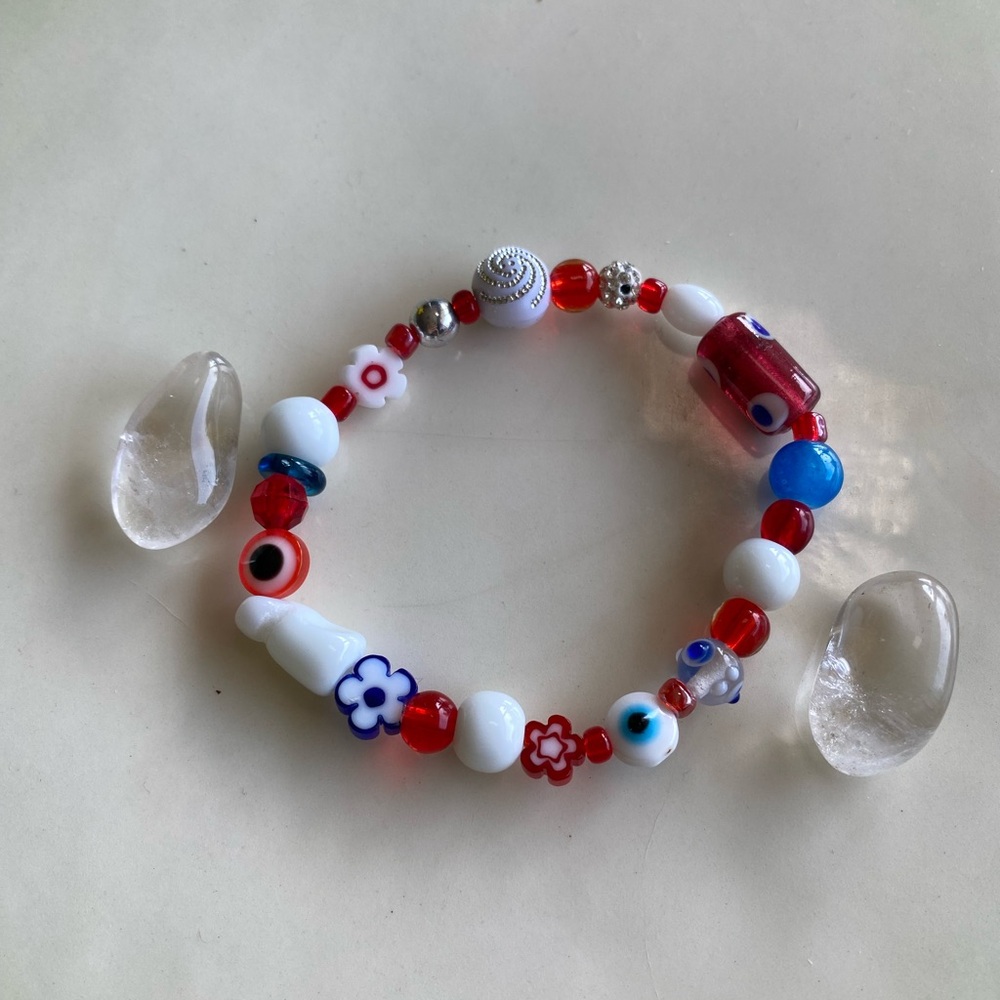 American Dreaming Red White & Blue Mixed Bead Bracelet Evil Eye Daisy Spiral
